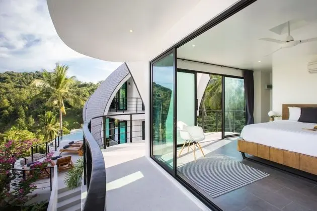 9-Bedroom Pool Villa