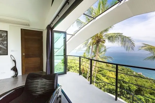 9-Bedroom Pool Villa