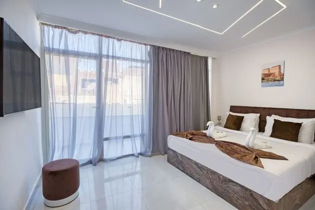 Deluxe Tek Büyük Yataklı Oda
