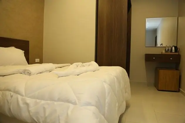 Standard Tek Büyük Yataklı Oda