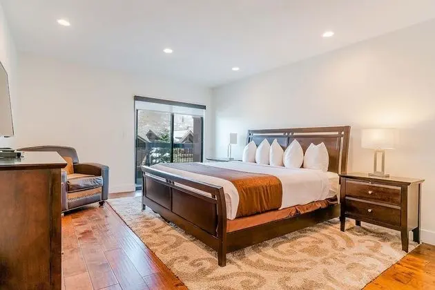2 Bedroom Condominium