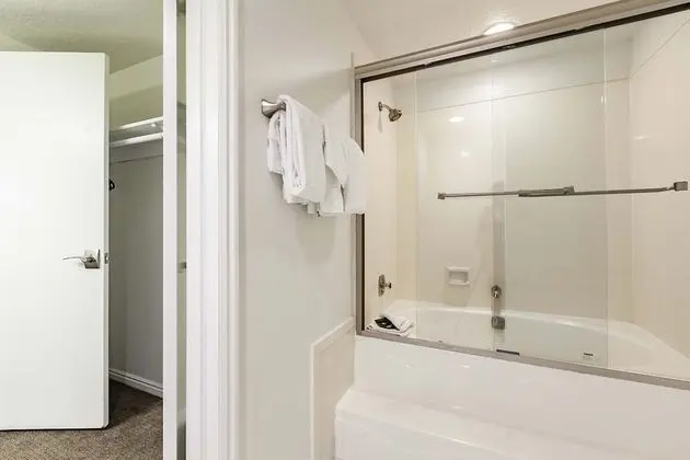 2 Bedroom Condominium