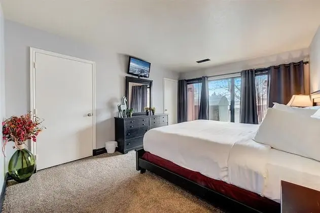 3 Bedroom Condominium
