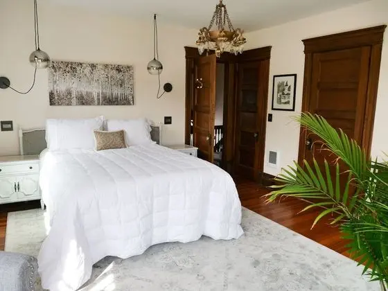 Süit (The Vly Room)