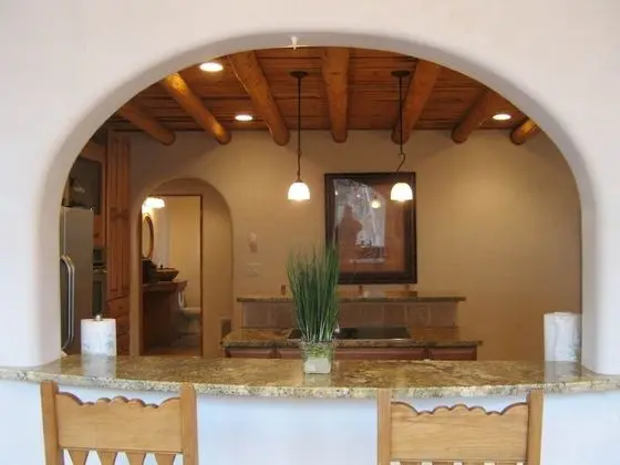 Presidential Villa, 4 Yatak Odası, Şömine