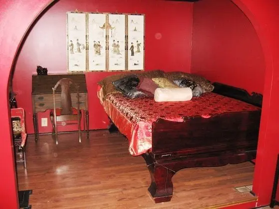 Oda, 1 Büyük (Queen) Boy Yatak, Sigara İçilmez