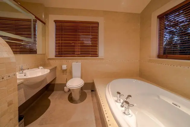 Comfort Tek Büyük Yataklı Oda, Bahçe Manzaralı
