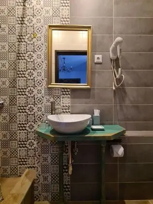 Superior Tek Büyük veya İki Ayrı Yataklı Oda