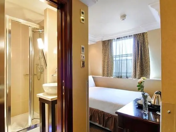 1 Çift ​​kişilik Yatak Club