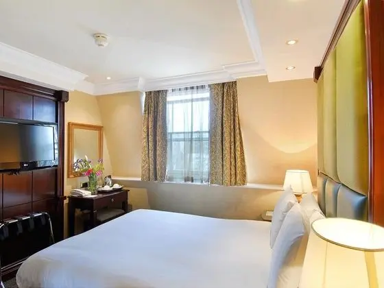 1 Çift ​​kişilik Yatak Club