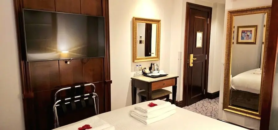 Tek Büyük Yataklı Oda