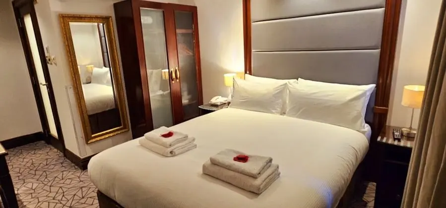 Tek Büyük Yataklı Oda