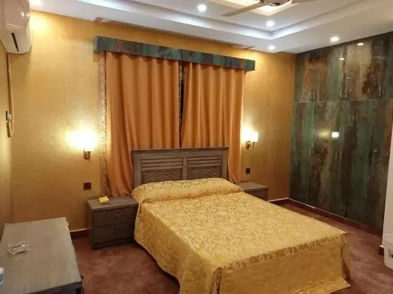 Deluxe Oda, 1 En Büyük (King) Boy Yatak, Sigara İçilmez