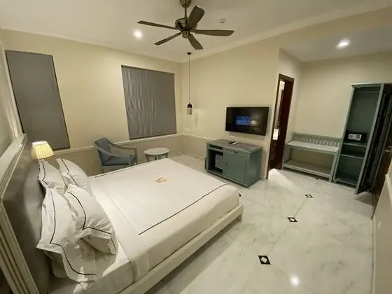 Deluxe Tek Büyük Yataklı Oda