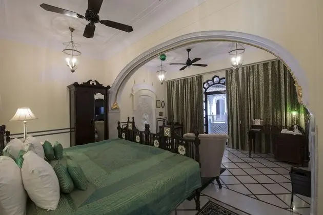 Deluxe Tek Büyük Yataklı Oda, 1 Çift Kişilik Yatak, Avlu Manzaralı