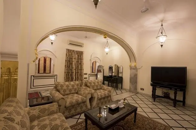 Deluxe Tek Büyük Yataklı Oda, 1 Çift Kişilik Yatak, Avlu Manzaralı