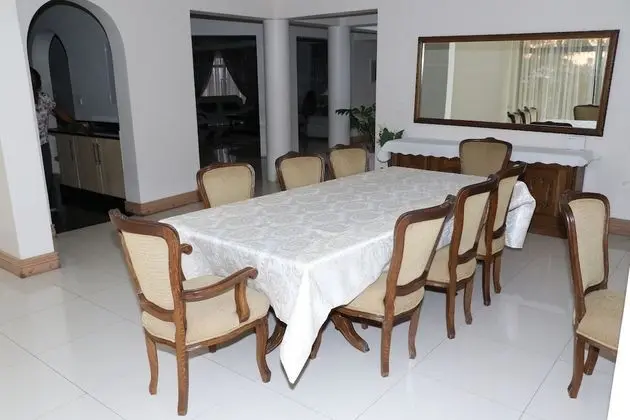 Apart Daire, 2 Büyük (Queen) Boy Yatak, Engellilere Uygun, Havuz Manzaralı