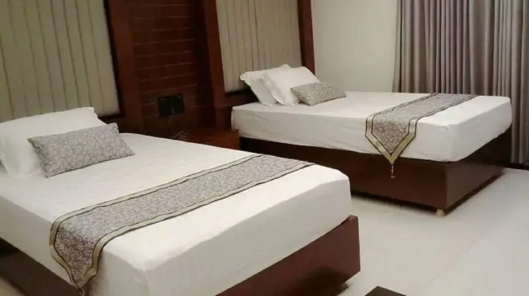 Premium İki Ayrı Yataklı Oda, 2 Tek Kişilik Yatak, Balkon, Havuz Manzaralı