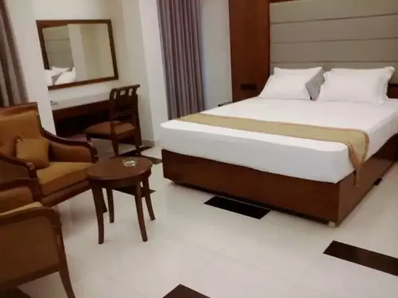Premium Tek Büyük Yataklı Oda, Havuz Manzaralı, Havuz Kenarı