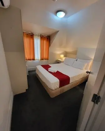 Tek Büyük Yataklı Oda, 1 Büyük (Queen) Boy Yatak