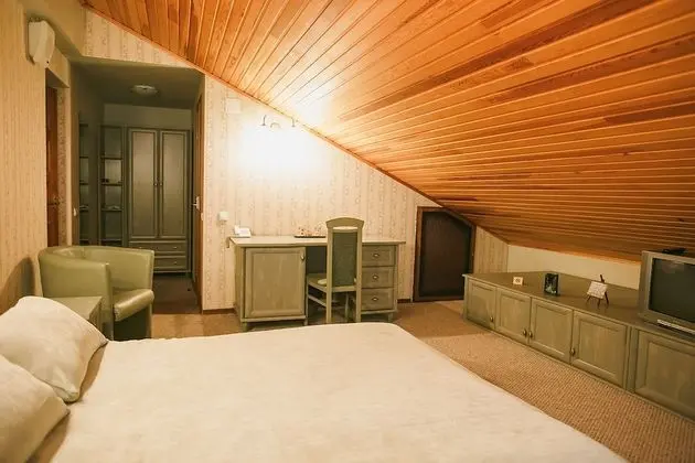 Superior Oda (Attic)
