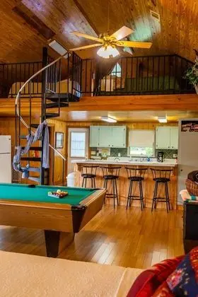 Kulübe (The Pond House)