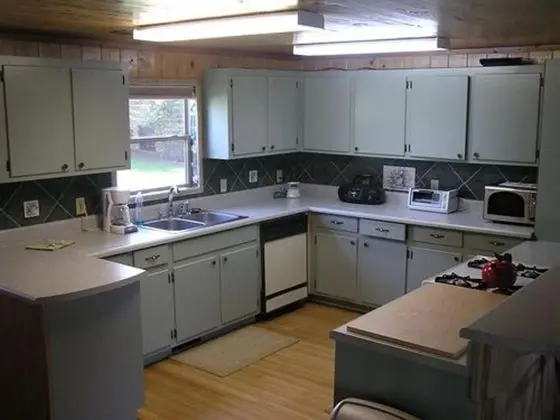 Kulübe (The Pond House)