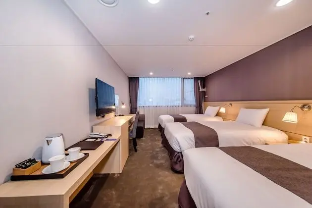 Deluxe Üç Kişilik Oda