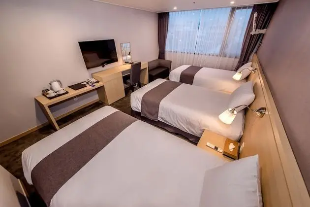 Deluxe Üç Kişilik Oda