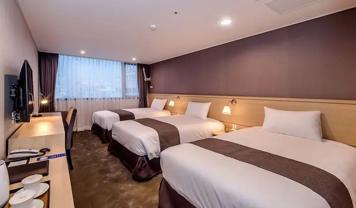 Deluxe Üç Kişilik Oda