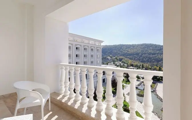 Grand Deluxe King Room