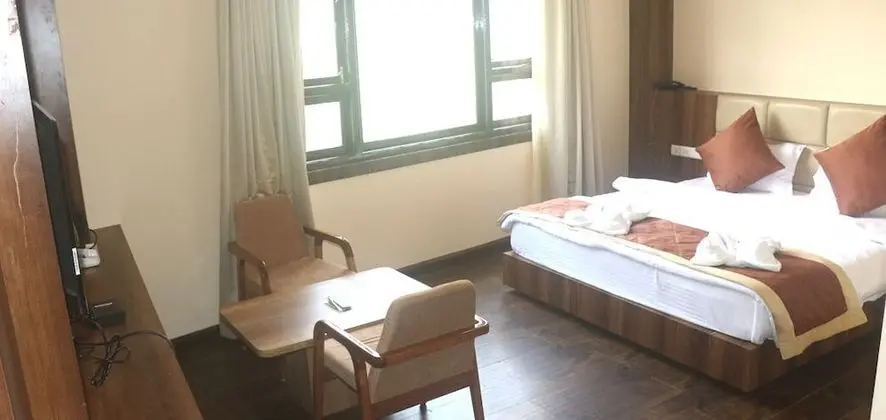 Superior Tek Büyük veya İki Ayrı Yataklı Oda