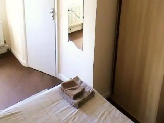 İki Ayrı Yataklı Oda, Banyolu/Duşlu