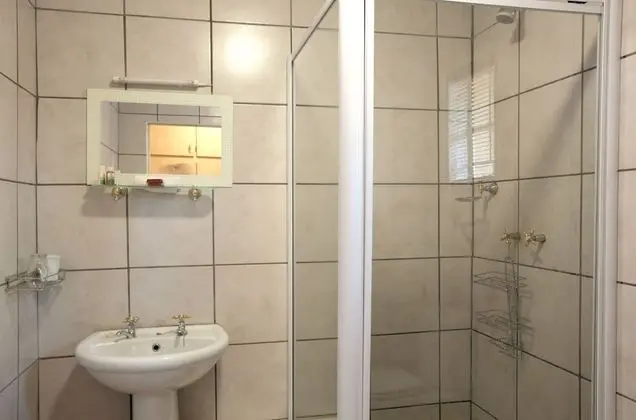 Luxury Tek Büyük Yataklı Oda