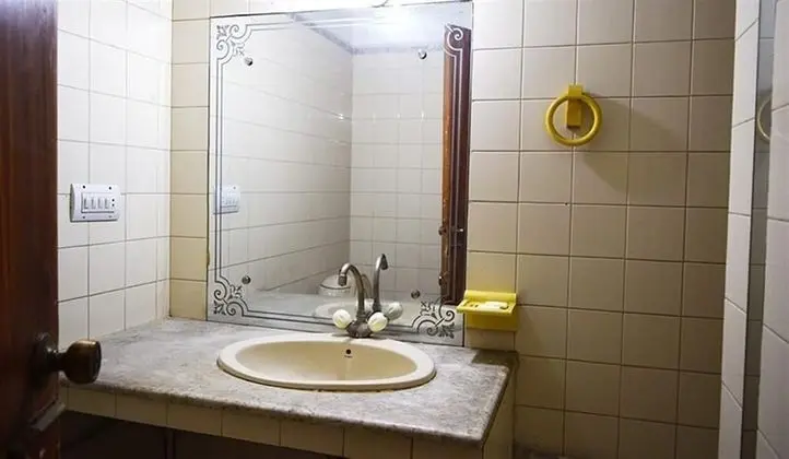 Üç Kişilik Oda