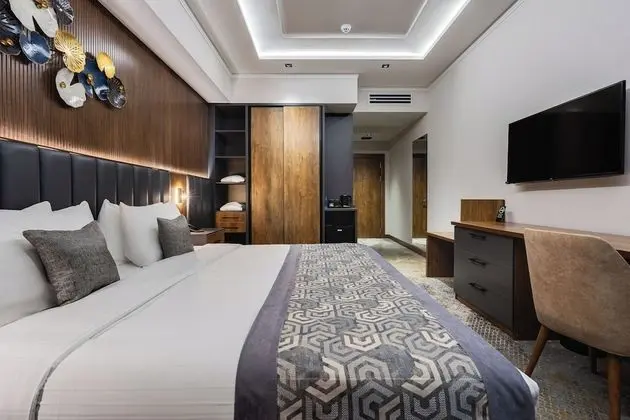 City Tek Büyük veya İki Ayrı Yataklı Oda