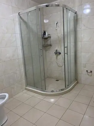 Basic Tek Büyük Yataklı Oda, Ortak Banyo