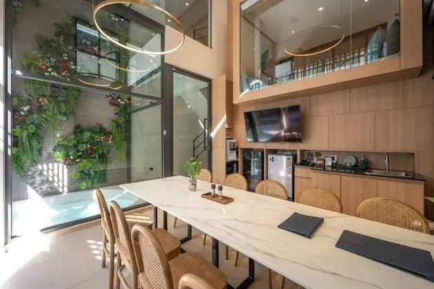Exclusive TownHome Pool Villa