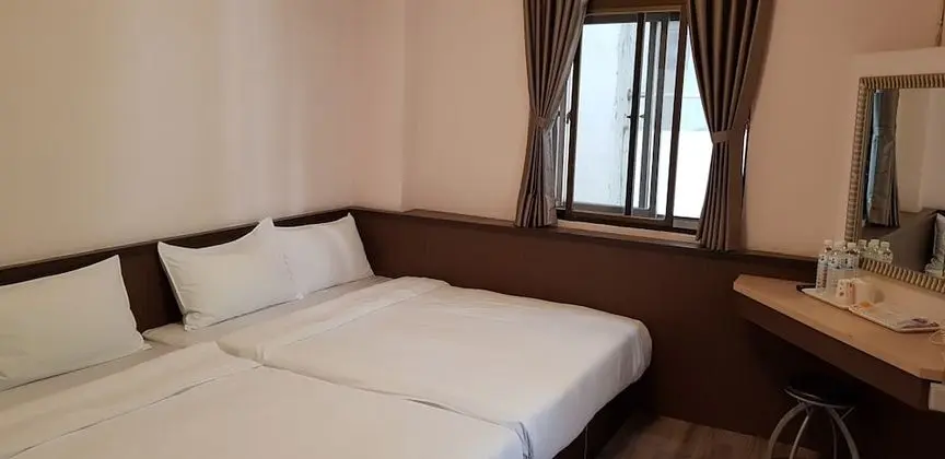 Basic Dört Kişilik Oda, 2 Çift Kişilik Yatak