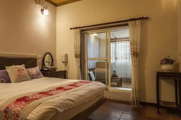 Traditional Tek Büyük Yataklı Oda