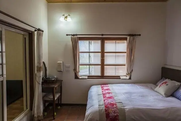 Traditional Tek Büyük Yataklı Oda