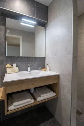 Classic Tek Büyük Yataklı Oda