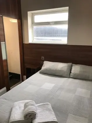 Small Double, Ensuite