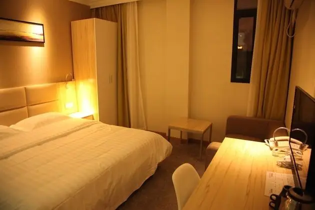 Deluxe Tek Büyük veya İki Ayrı Yataklı Oda