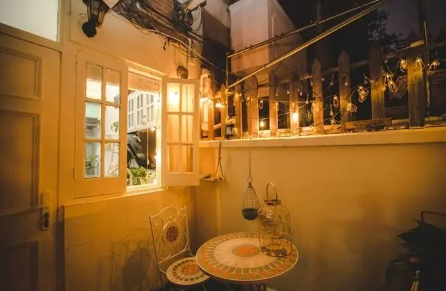 Deluxe Stüdyo, Sigara İçilmez