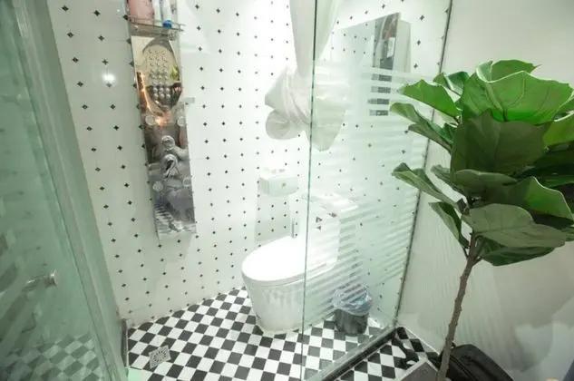 Deluxe Stüdyo, Sigara İçilmez