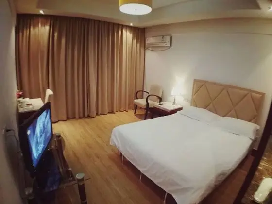 Business Tek Büyük Yataklı Oda