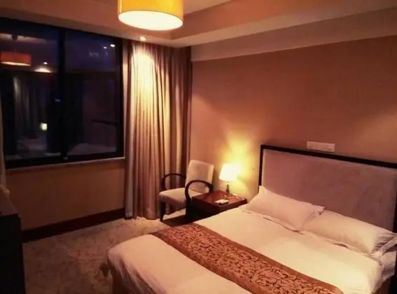 Business Tek Büyük Yataklı Oda