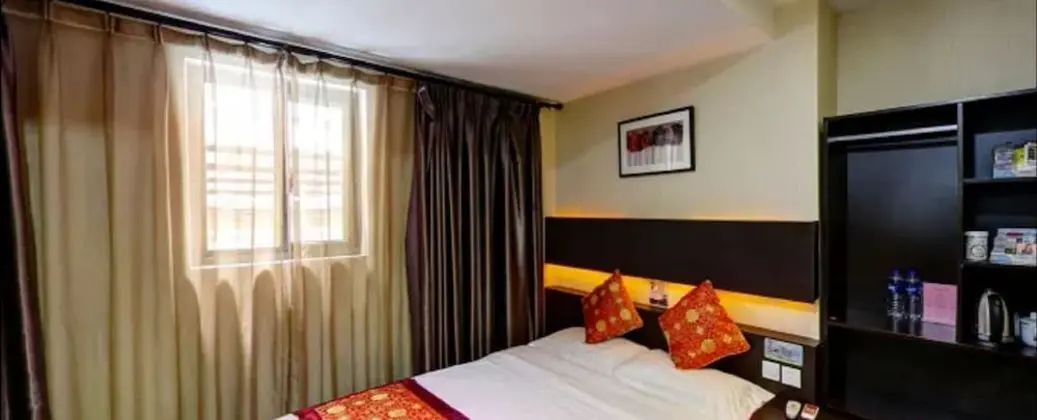 Tek Büyük Yataklı Oda