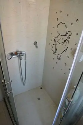 Ortak Ranzalı Oda, Sadece kadınlar için